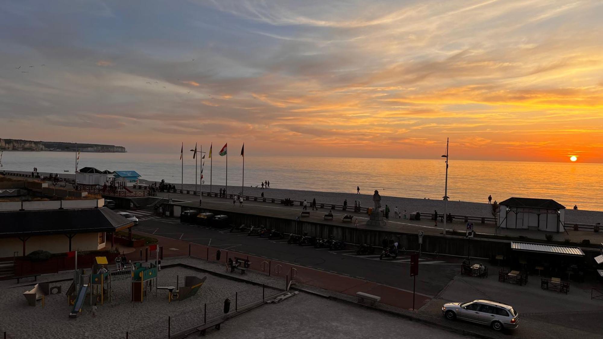 Le Maritime, Front De Mer Et Parking Sous-Terrain Fecamp Bagian luar foto